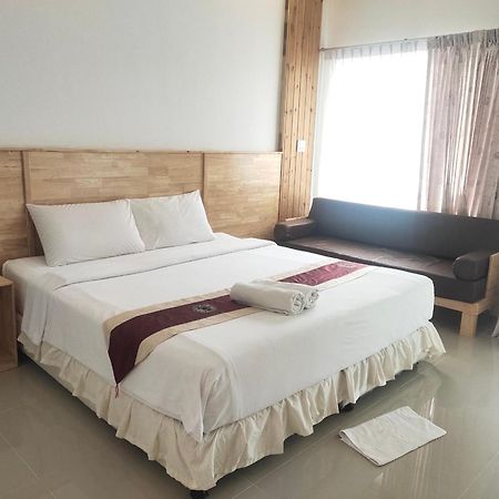 Yuwadee Resort Chalong Ngoại thất bức ảnh