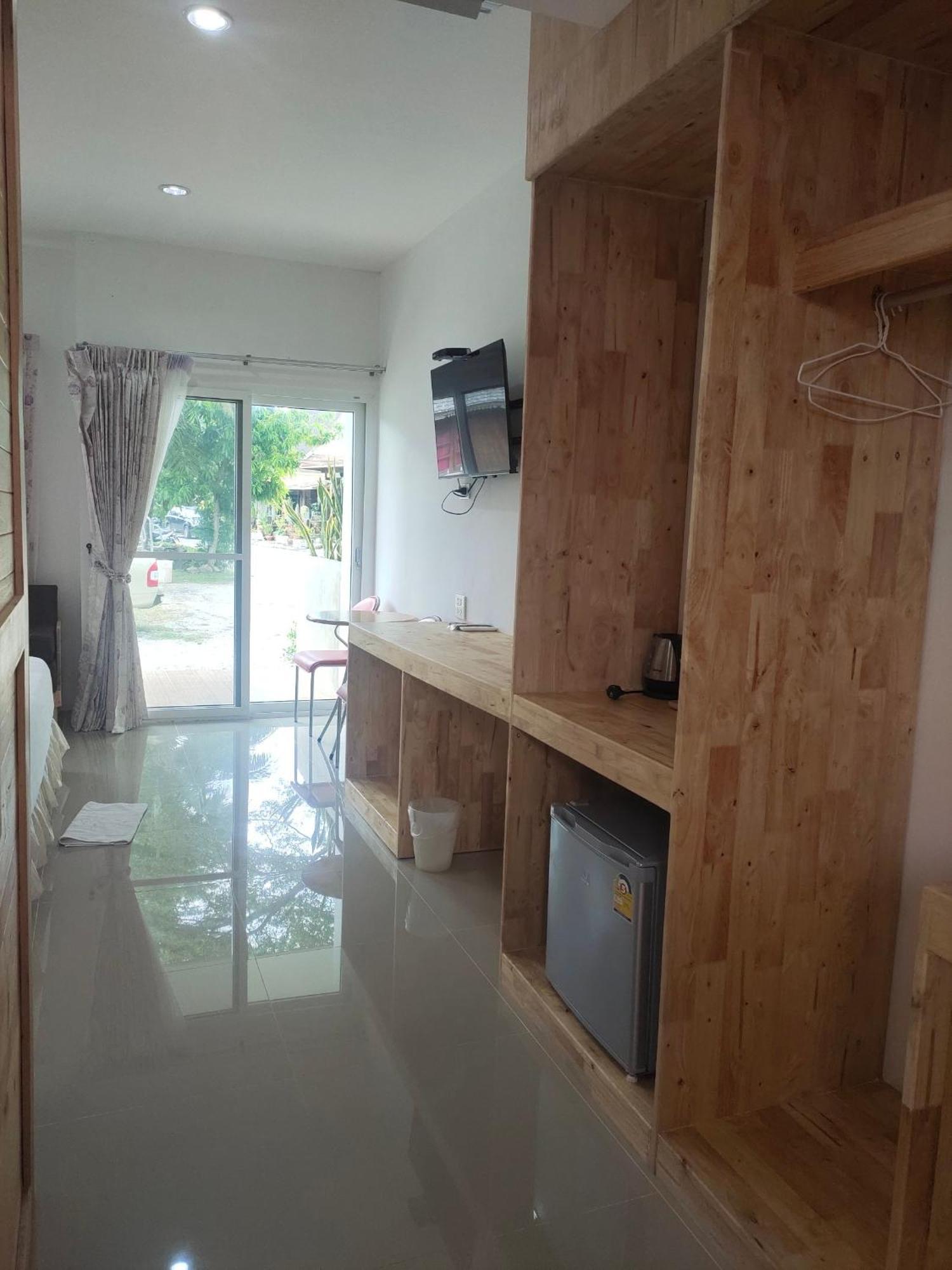 Yuwadee Resort Chalong Ngoại thất bức ảnh