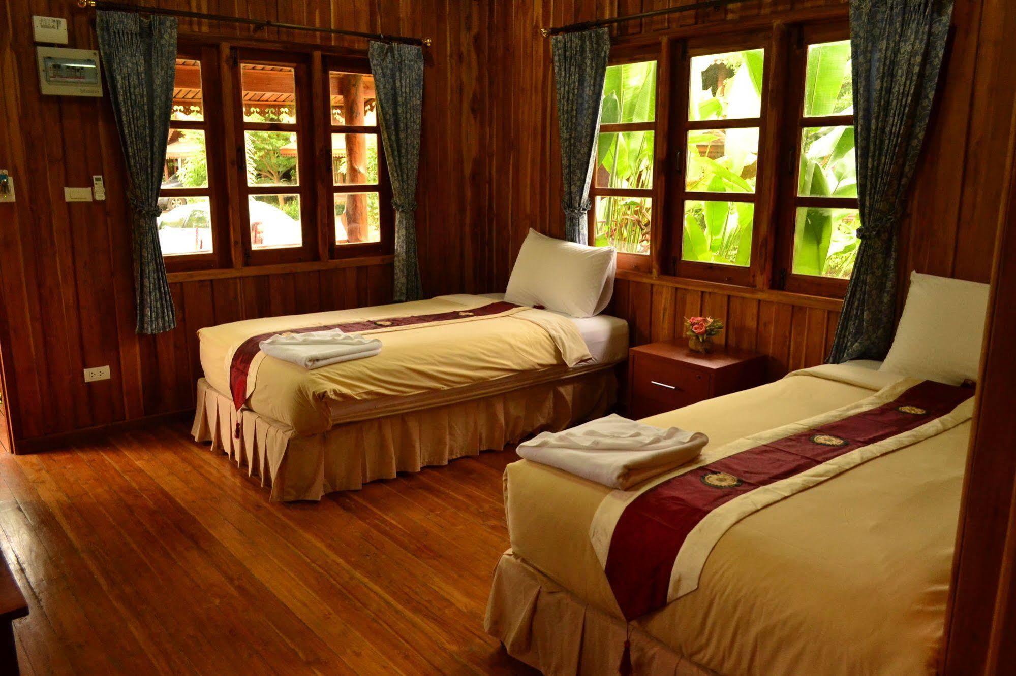 Yuwadee Resort Chalong Ngoại thất bức ảnh