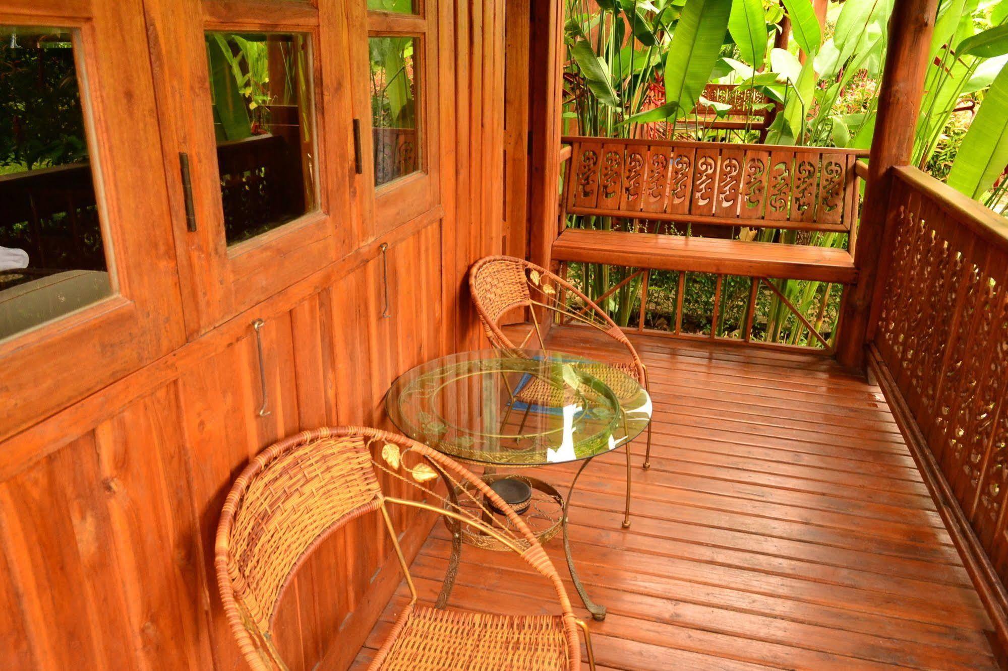 Yuwadee Resort Chalong Ngoại thất bức ảnh