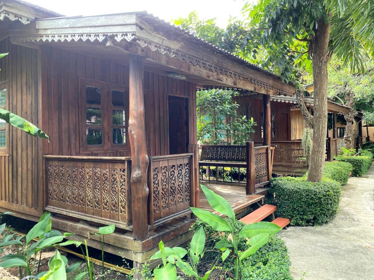 Yuwadee Resort Chalong Ngoại thất bức ảnh